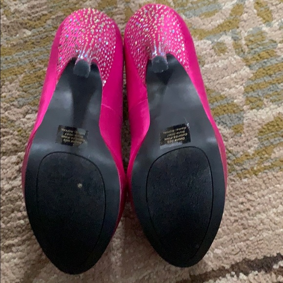 Fucia colored Royal stacked pumps - Picture 3 of 3